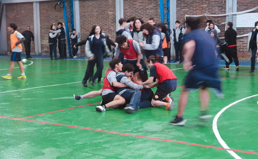8-futsal 8